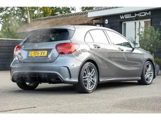 Foto 12 van Mercedes-Benz A-klasse 180 Prestige Automaat I Panoramadak I AMG Styling I Led I Camera I Stoelverwa