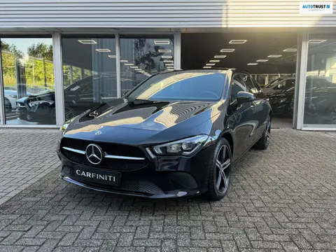 Mercedes-Benz CLA-klasse Shooting Brake 250 e Premium Plus 218 Pk | Navigatie | Cruise | Clima | 18"
