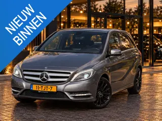 Mercedes-Benz B-klasse 180 Ambition Automaat | Trekhaak | Leer | PDC