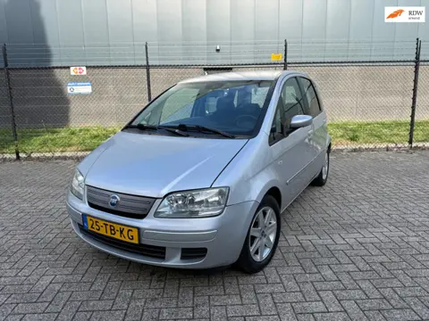 Fiat Idea 1.4-16V Emotion *AIRCO/ECC-APPLE CARPLAY-TREKHAAK*