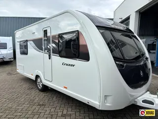 Sprite Cruzer 480 SR met mover