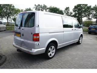 Foto 14 van Volkswagen Transporter 2.5 TDI 340 Trendline DC
