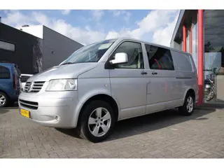 Foto 12 van Volkswagen Transporter 2.5 TDI 340 Trendline DC