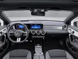 Foto 27 van Mercedes-Benz A-klasse 250 e AMG | Trekhaak | Panoramadak