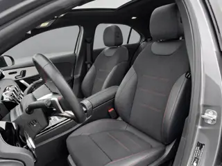 Foto 15 van Mercedes-Benz A-klasse 250 e AMG | Trekhaak | Panoramadak