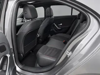 Foto 14 van Mercedes-Benz A-klasse 250 e AMG | Trekhaak | Panoramadak