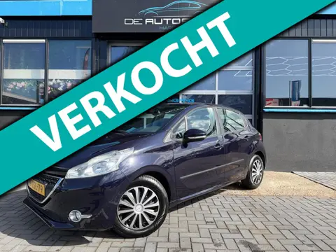 Peugeot 208 1.2 VTi Envy Airco navi Cruise Pdc Trekhaak Dealer onderhouden!!!