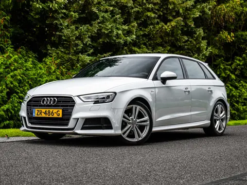 Audi A3 Sportback 35 TFSI CoD S-Line Advance Sport