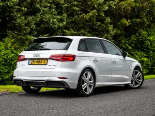 Foto 19 van Audi A3 Sportback 35 TFSI CoD S-Line Advance Sport