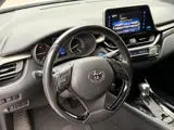 Foto 23 van Toyota C-HR 1.8 Hybrid Dynamic | LED | Trekhaak | Camera | Stoelverwarming | All-seasons | Navi | Ke
