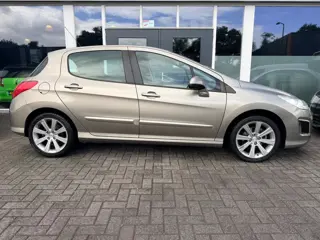 Foto 19 van Peugeot 308 1.6 VTi Melbourne/Facelift/Nl Auto/Luxe Uitvoering!!!