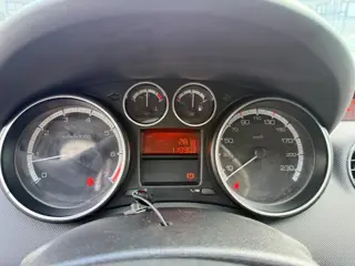 Foto 12 van Peugeot 308 1.6 VTi Melbourne/Facelift/Nl Auto/Luxe Uitvoering!!!