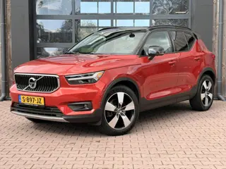 Volvo XC40 2.0 T5 AWD Summum Intro Edition | Pano | Trekhaak | Leder | Stuur - & stoelverwarming | B