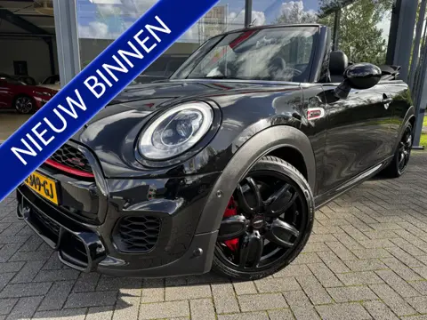 MINI Cabrio 2.0 John Cooper Works Chili (bj 2016)