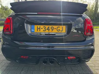 Foto 18 van MINI Cabrio 2.0 John Cooper Works Chili (bj 2016)