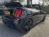 Foto 27 van MINI Cabrio 2.0 John Cooper Works Chili (bj 2016)