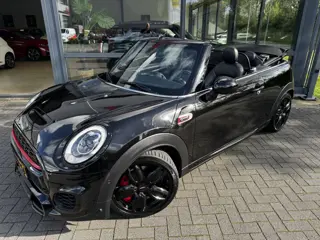 Foto 14 van MINI Cabrio 2.0 John Cooper Works Chili (bj 2016)