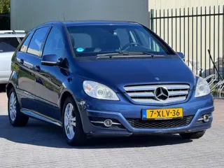 Foto 17 van Mercedes-Benz B-klasse 200 | Automaat | APK 29-09-2027 | Panoramadak | Elektrische lederen stoelen |
