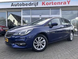 Foto 12 van Opel Astra Sports Tourer 1.2 Edition   /achteruitrij camera/airco/navi/cruise control/carplay/pdc
