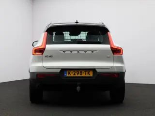 Foto 16 van Volvo XC40 1.5 T5 Twin Engine R-Design Automaat / Panoramadak / Trekhaak / 360*  camera / Harman Kar