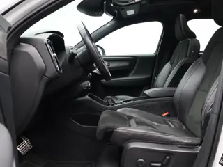 Foto 13 van Volvo XC40 1.5 T5 Twin Engine R-Design Automaat / Panoramadak / Trekhaak / 360*  camera / Harman Kar