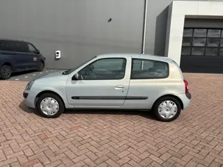 Foto 20 van Renault Clio 1.2-16V Dynamique Comfort Automaat I Airco
