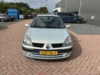 Foto 14 van Renault Clio 1.2-16V Dynamique Comfort Automaat I Airco