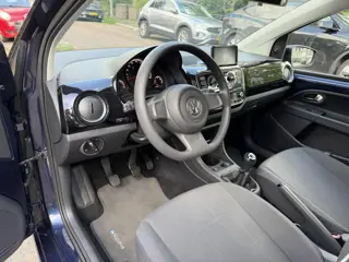 Foto 13 van Volkswagen Up! 1.0 move up! BlueMotion Navi Cruise control parkeersensoren