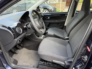 Foto 12 van Volkswagen Up! 1.0 move up! BlueMotion Navi Cruise control parkeersensoren