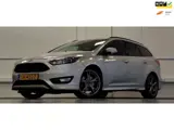Foto 21 van Ford Focus Wagon 1.5 ST-Line Trekhaak Xenon 100% Dealer onderhouden Mooi!