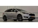 Foto 29 van Ford Focus Wagon 1.5 ST-Line Trekhaak Xenon 100% Dealer onderhouden Mooi!