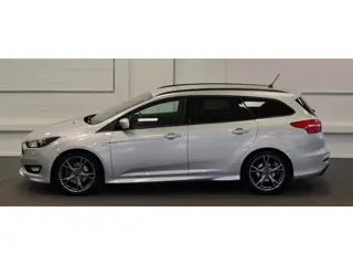 Foto 18 van Ford Focus Wagon 1.5 ST-Line Trekhaak Xenon 100% Dealer onderhouden Mooi!