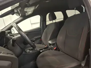 Foto 13 van Ford Focus Wagon 1.5 ST-Line Trekhaak Xenon 100% Dealer onderhouden Mooi!