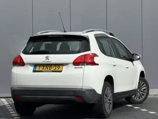 Foto 12 van Peugeot 2008 1.2 PureTech Active | Lees tekst | Cruise | Climate | Riem v.v