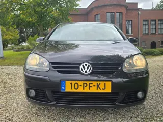 Foto 20 van Volkswagen Golf 1.4 FSI Sportline 5-deurs AIRCO/cruise