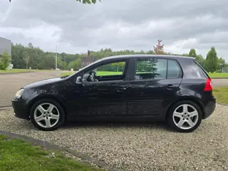 Foto 18 van Volkswagen Golf 1.4 FSI Sportline 5-deurs AIRCO/cruise