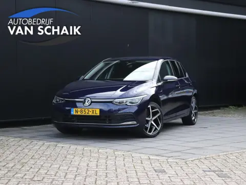 Volkswagen Golf 1.5 eTSI Style | DSG | MEMORY | ALCANTARA | CAMERA | STOELVERW. | APPLE CARPLAY | AD