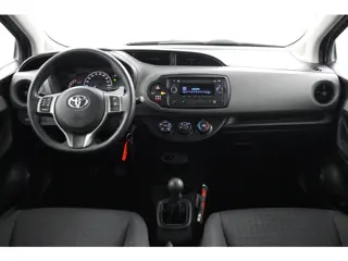 Foto 18 van Toyota Yaris 1.0 VVT-i Aspiration | Radio BT en CD | lm velgen |