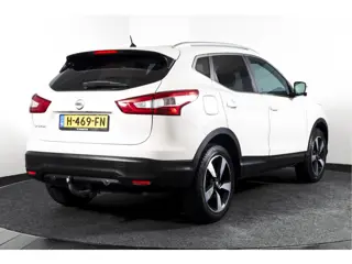 Foto 19 van Nissan QASHQAI 1.2 116 PK N-Connecta | Panodak | Afn. Trekhaak | Cruise | 360 camera | PDC | NAV | A