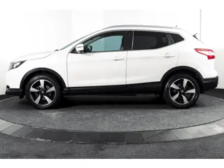 Foto 15 van Nissan QASHQAI 1.2 116 PK N-Connecta | Panodak | Afn. Trekhaak | Cruise | 360 camera | PDC | NAV | A