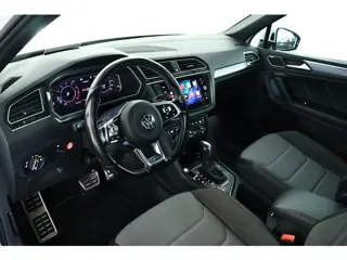 Foto 13 van Volkswagen Tiguan 2.0 TSI 4Motion Highline / LED / ACC / HUD / DynAudio / CarPlay
