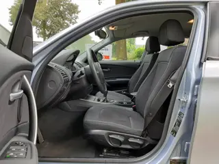 Foto 17 van BMW 1-serie 116i 2.0 122PK Airco Sportvelgen Nieuwe Ketting