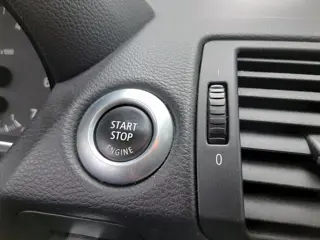 Foto 11 van BMW 1-serie 116i 2.0 122PK Airco Sportvelgen Nieuwe Ketting
