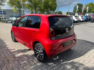 Foto 15 van Volkswagen e-Up! e-up camera, cruise, airco, pdc, multi stuur