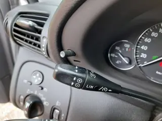 Foto 11 van Mercedes-Benz C-klasse 200 K. 163PK Airco Leder Sportvelgen