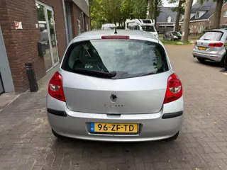 Foto 13 van Renault Clio 1.6-16V Dynamique S|AUTOMAAT|NIEUWE APK|AIRCO