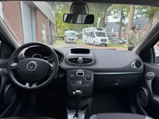 Foto 19 van Renault Clio 1.6-16V Dynamique S|AUTOMAAT|NIEUWE APK|AIRCO