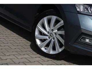 Foto 20 van Škoda Octavia 1.4 TSI iV PHEV Business Edition | LED | Camera | 18 Inch |