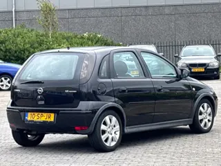 Foto 20 van Opel Corsa 1.2-16V Silverline | Airco | APK 09-07-2027 | Elektrische ramen en spiegels | LM velgen |