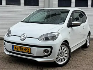 Foto 11 van Volkswagen Up! 1.0 high up! BlueMotion Navi stoelverwarming park sensor airco bluetooth